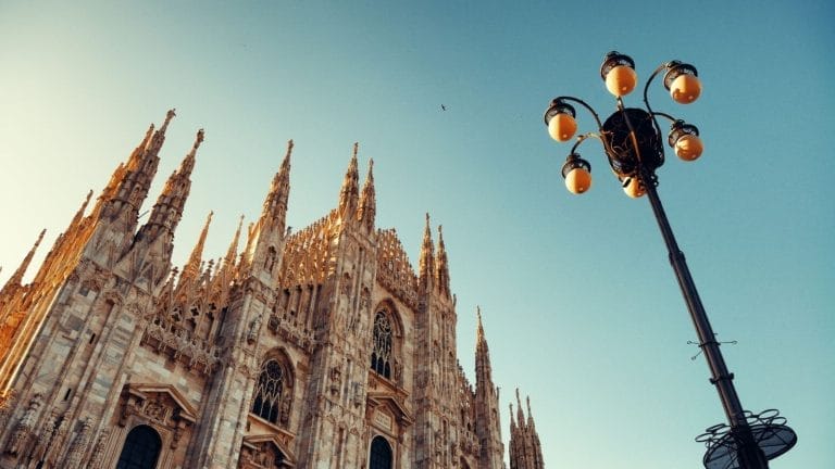 teambuilding milano in piazza duomo